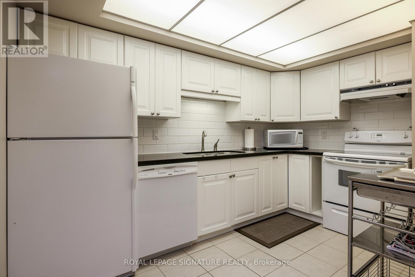 #1605 -1300 Bloor St E, Mississauga, Ontario  L4Y 3Z2 - Photo 15 - W7401920