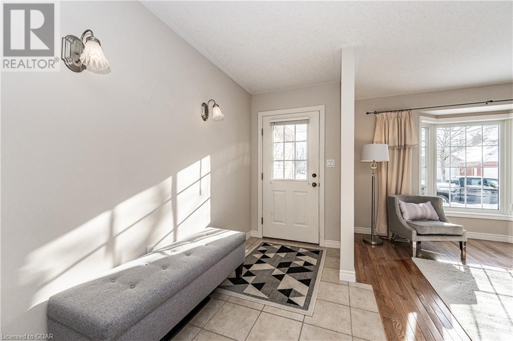 28 Beechlawn Boulevard, Guelph, Ontario  N1G 4X7 - Photo 3 - 40523370