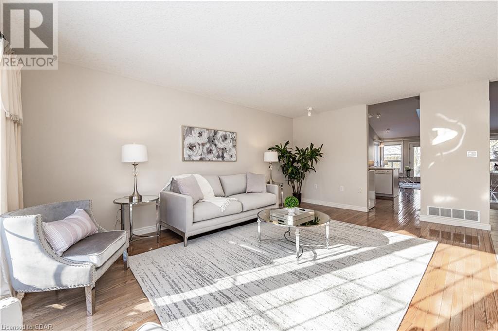 28 Beechlawn Boulevard, Guelph, Ontario  N1G 4X7 - Photo 5 - 40523370