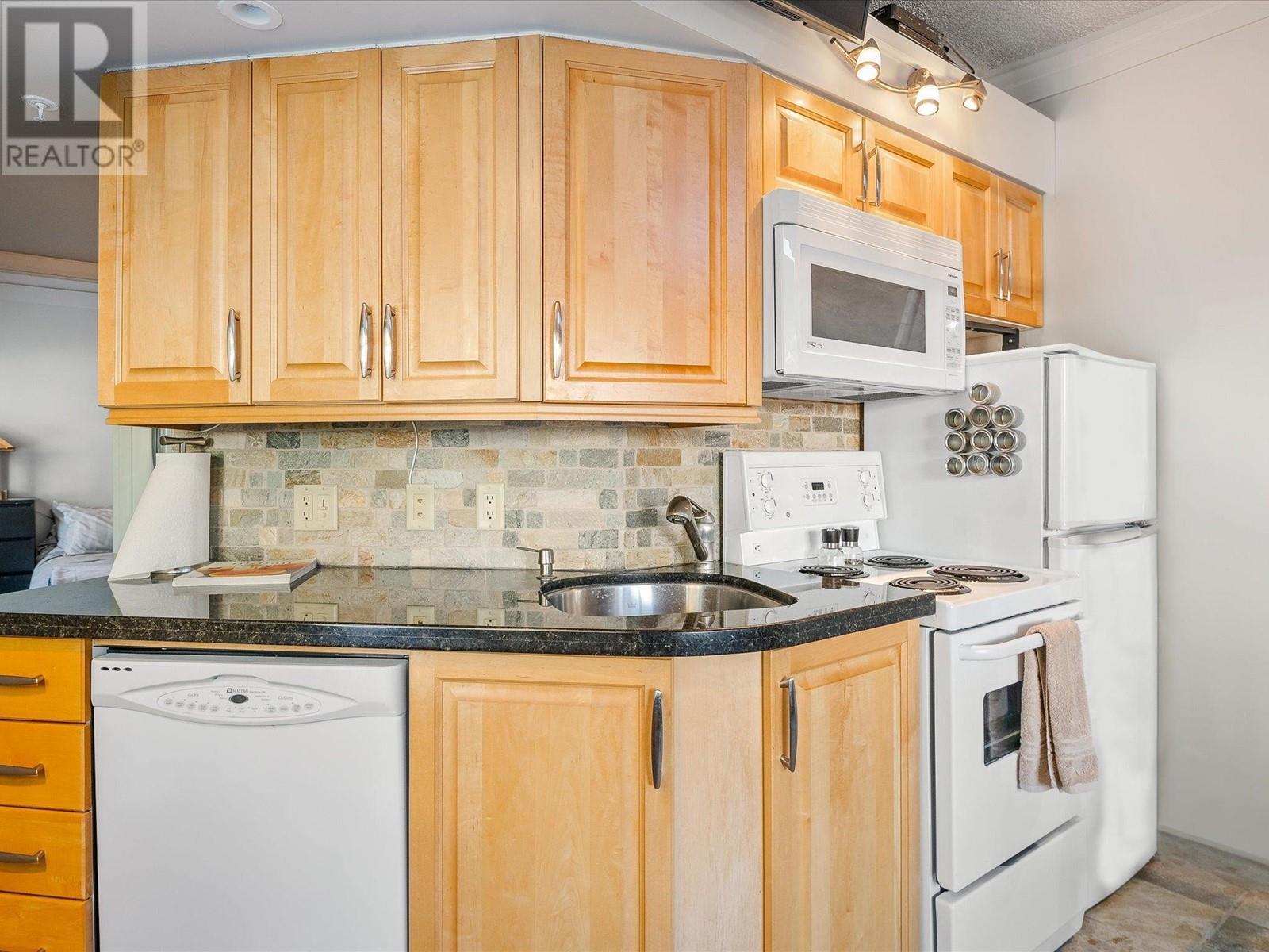 5 2231 Sapporo Drive, Whistler, British Columbia  V8E 0B5 - Photo 13 - R2842011