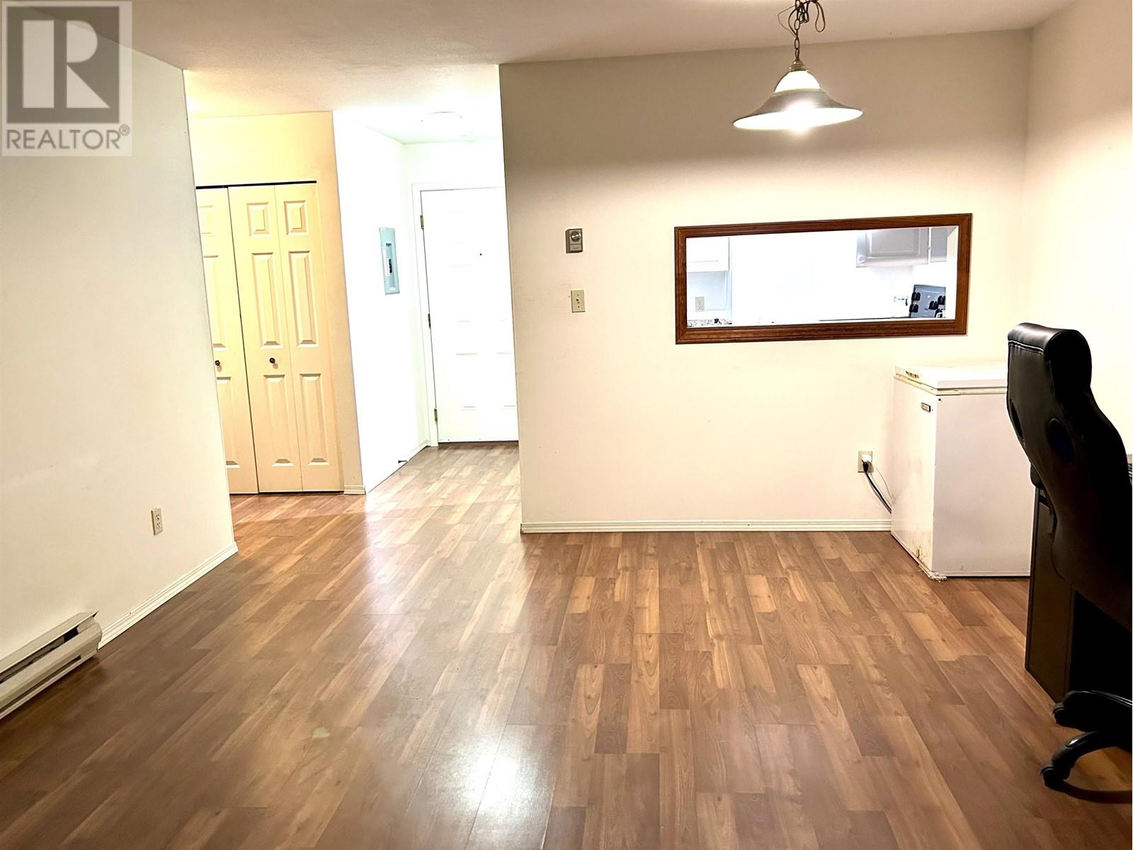 40 622 Farnham Road, Gibsons, British Columbia  V0N 1V8 - Photo 2 - R2842070