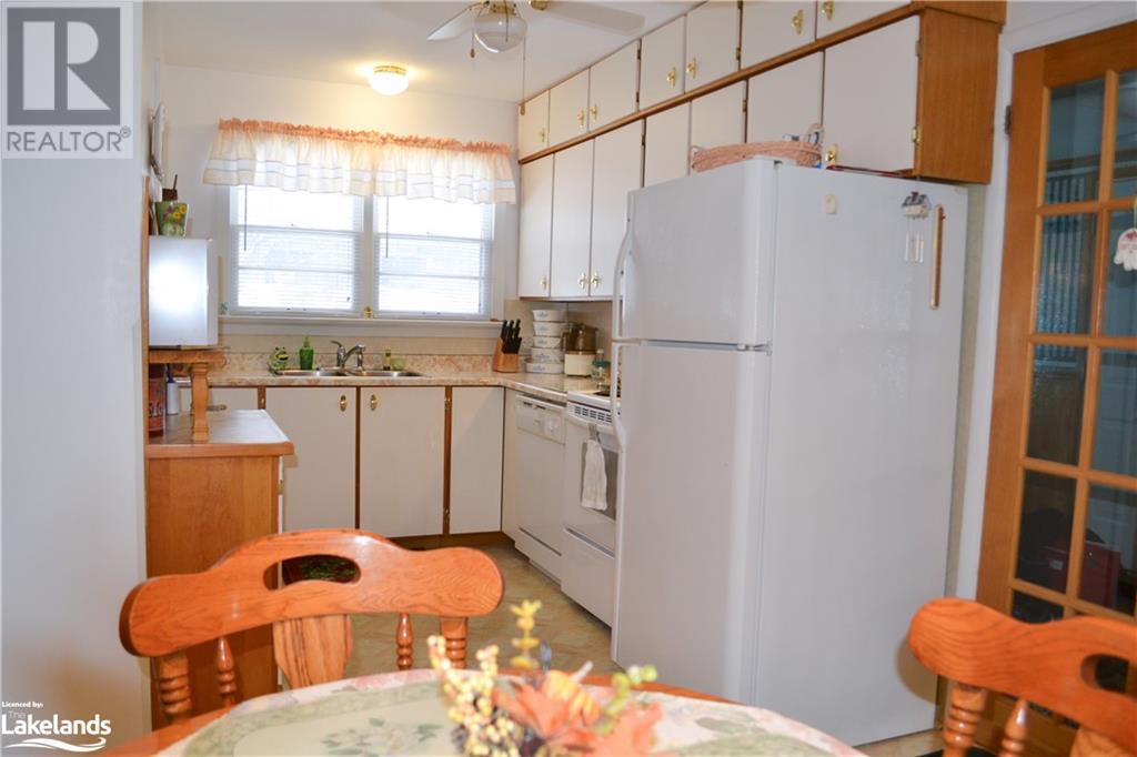 221 Main Street W, Huntsville, Ontario  P1H 1Y1 - Photo 8 - 40529755