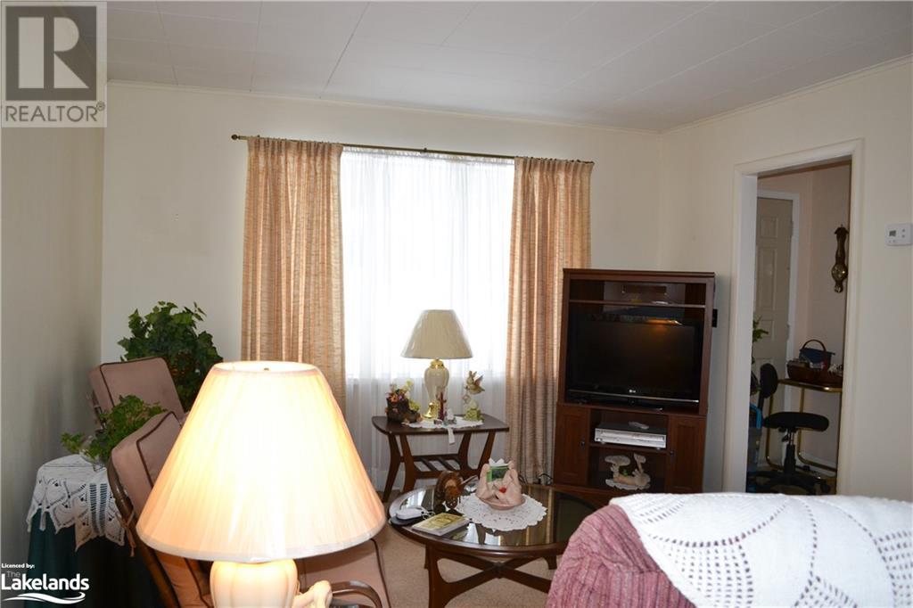 221 Main Street W, Huntsville, Ontario  P1H 1Y1 - Photo 19 - 40529755