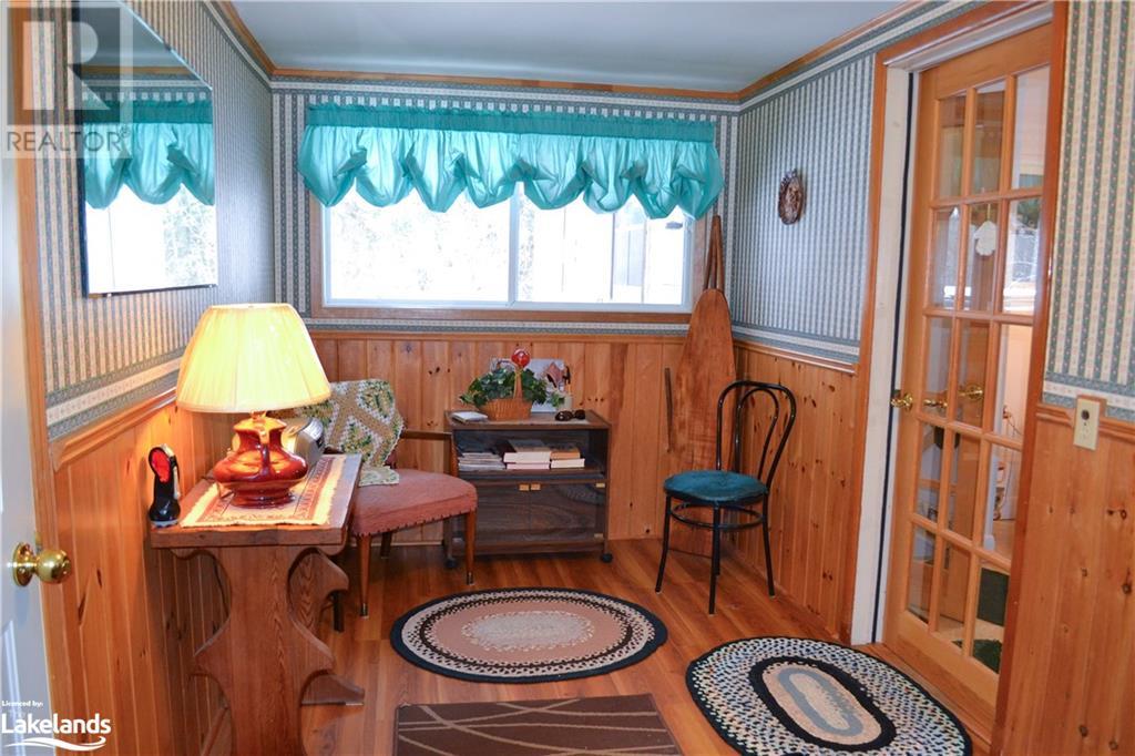 221 Main Street W, Huntsville, Ontario  P1H 1Y1 - Photo 2 - 40529755