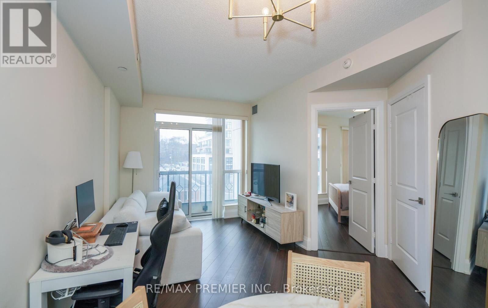 303 - 2 Old Mill Drive, Toronto, Ontario  M6S 0A2 - Photo 11 - W7404600