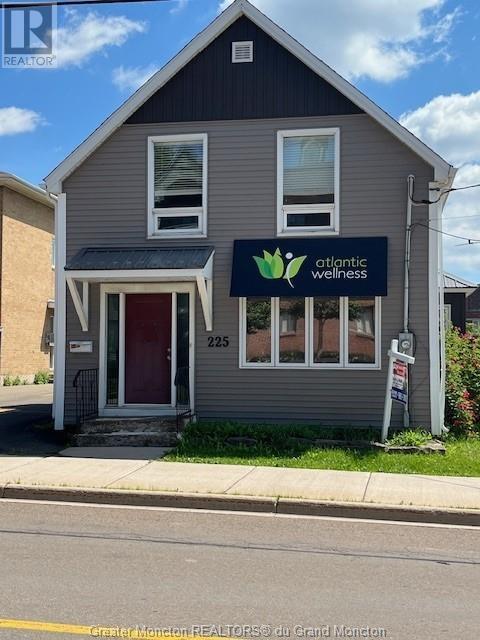 225 Lutz St, Moncton, New Brunswick  E1C 5G2 - Photo 1 - M156920