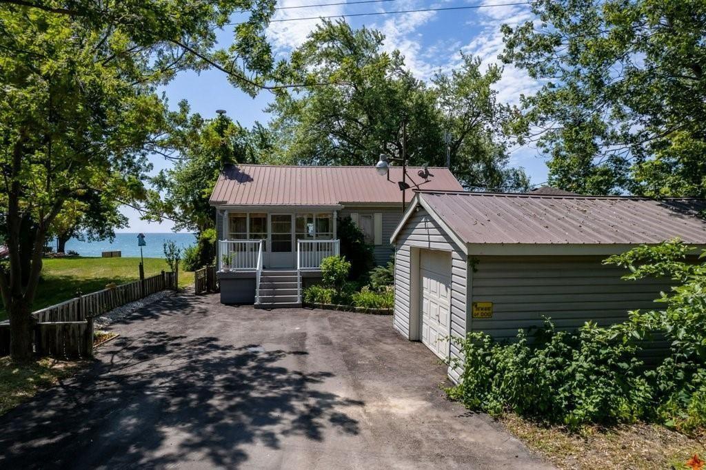 2592 Lakeshore Road, Dunnville, Ontario  N1A 2W8 - Photo 1 - H4183430
