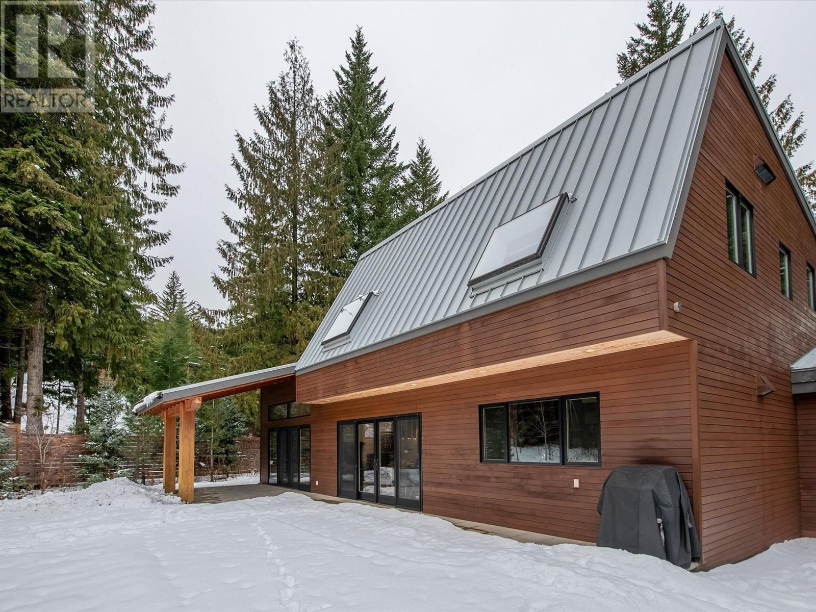 8171 Meadow Lane, Whistler, British Columbia  V8E 0G3 - Photo 25 - R2828157