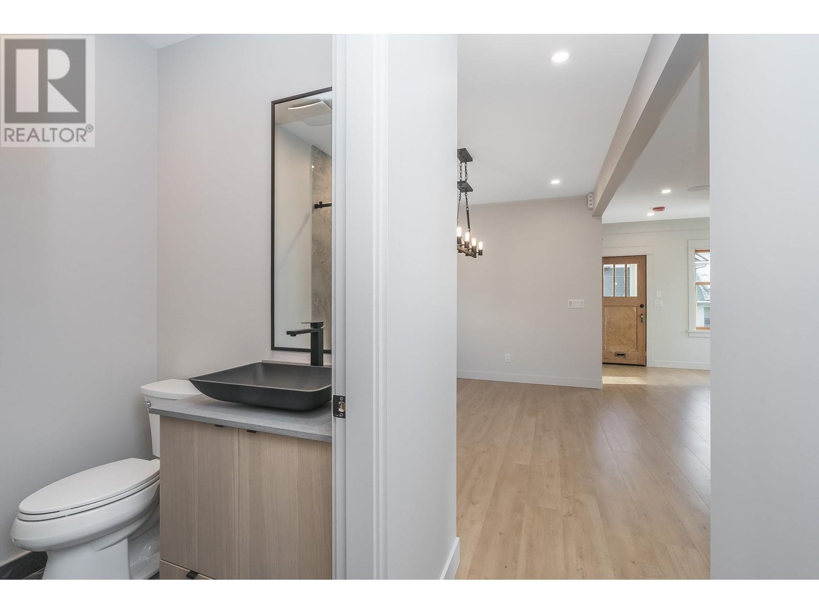 221 Townsend Place, New Westminster, British Columbia  V3L 1L4 - Photo 20 - R2842549