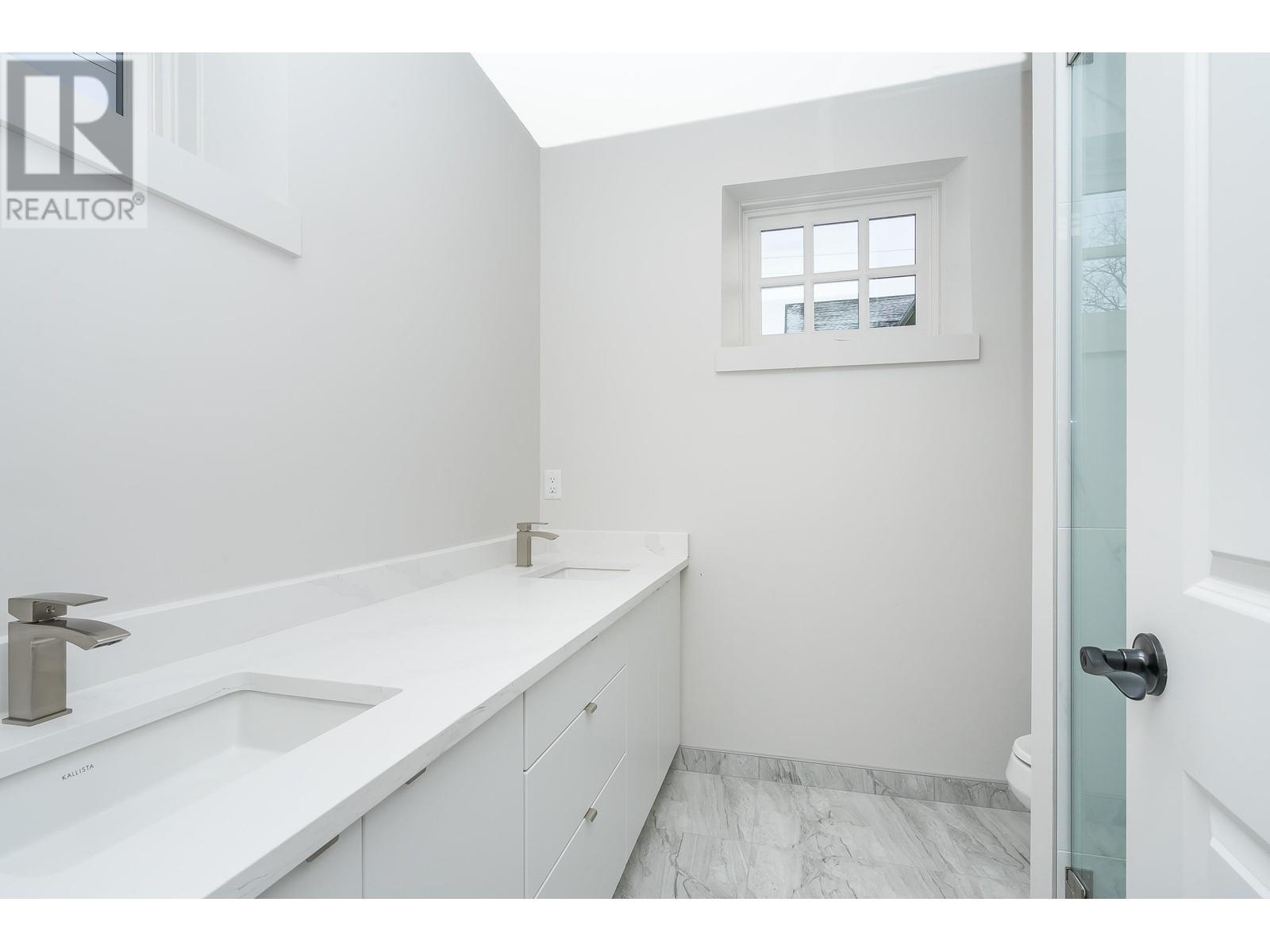221 Townsend Place, New Westminster, British Columbia  V3L 1L4 - Photo 25 - R2842549