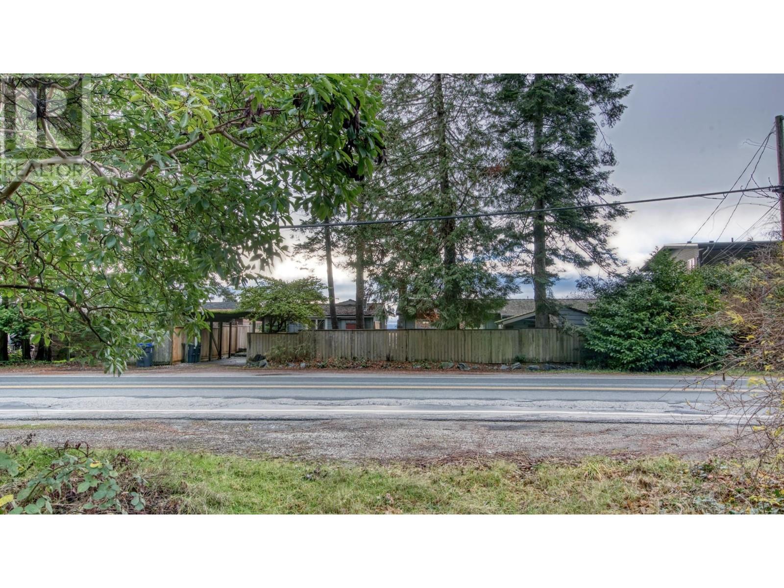 6812 Sunshine Coast Highway, Sechelt, British Columbia  V7Z 0N1 - Photo 4 - R2842620