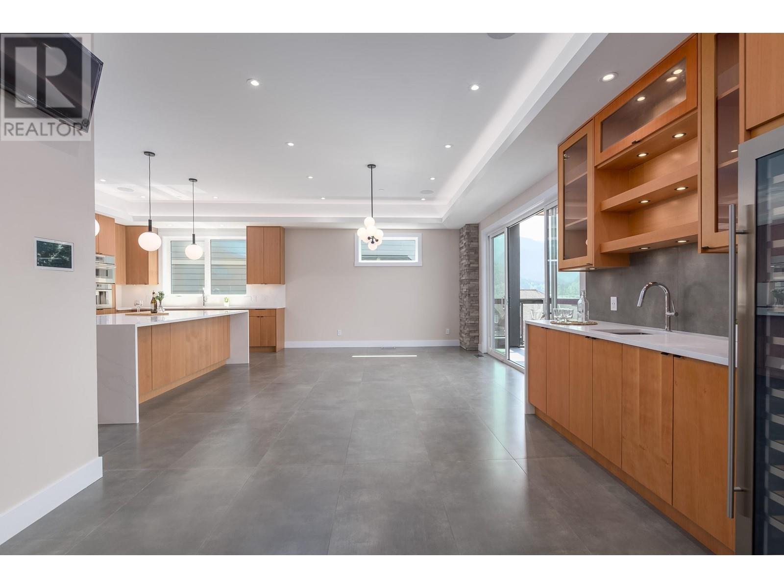 40868 The Crescent, Squamish, British Columbia  V8B 0R9 - Photo 10 - R2842606