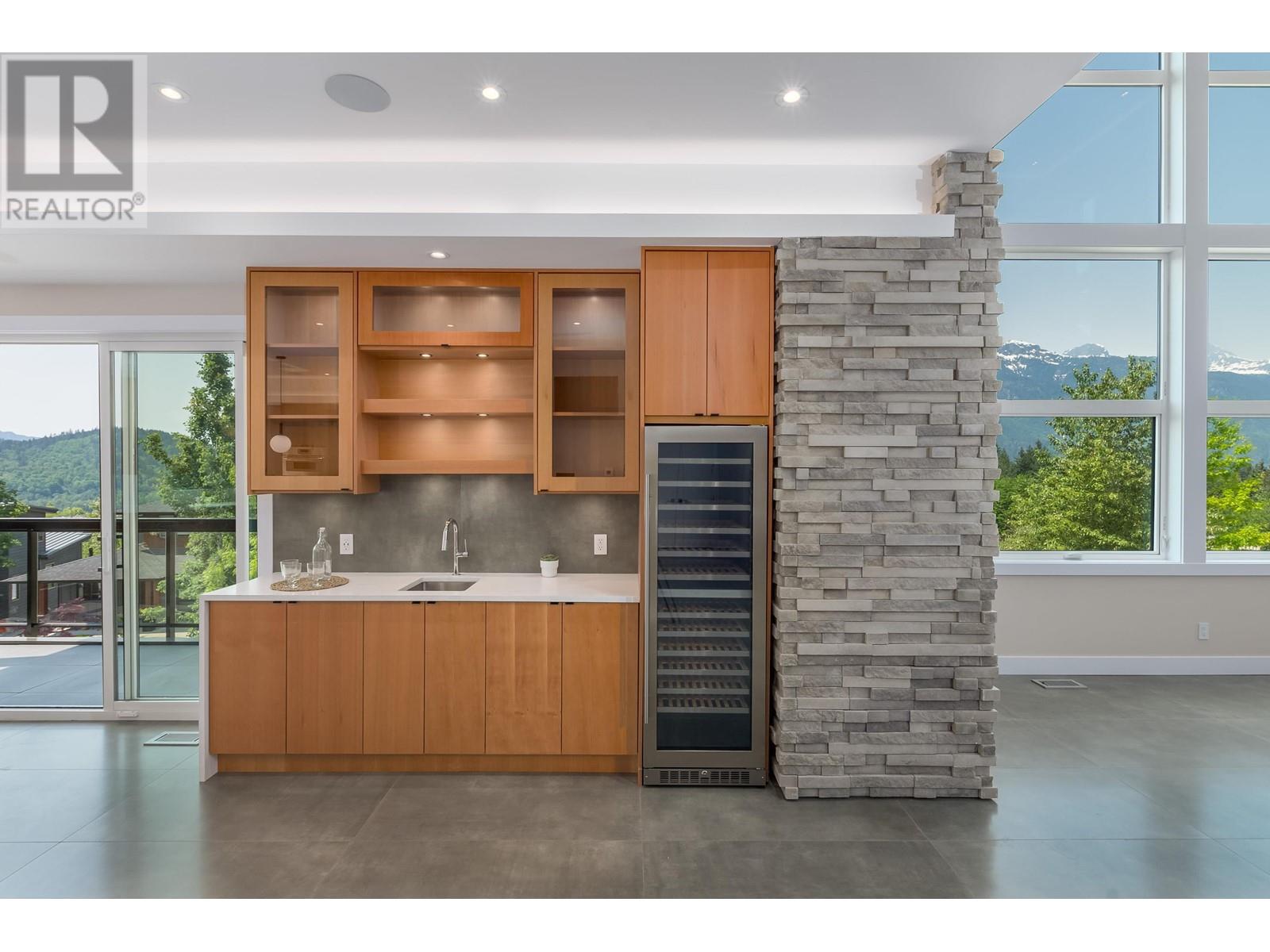 40868 The Crescent, Squamish, British Columbia  V8B 0R9 - Photo 11 - R2842606