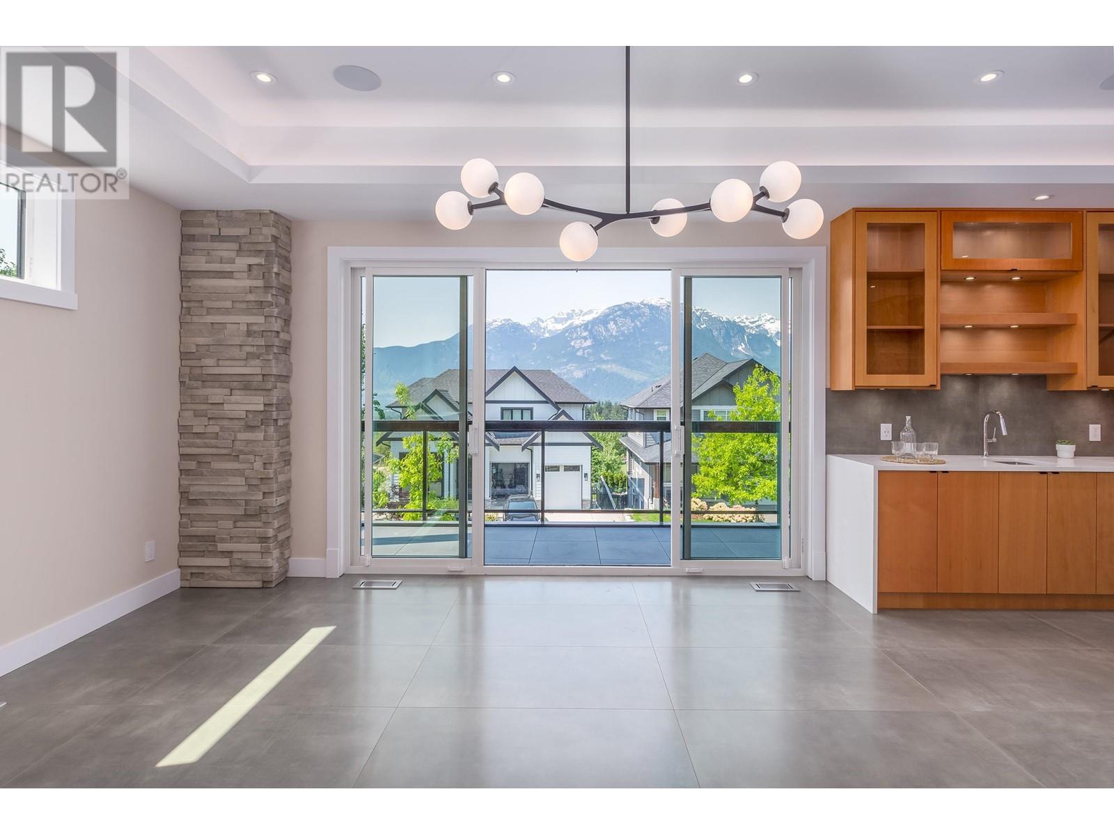 40868 The Crescent, Squamish, British Columbia  V8B 0R9 - Photo 12 - R2842606