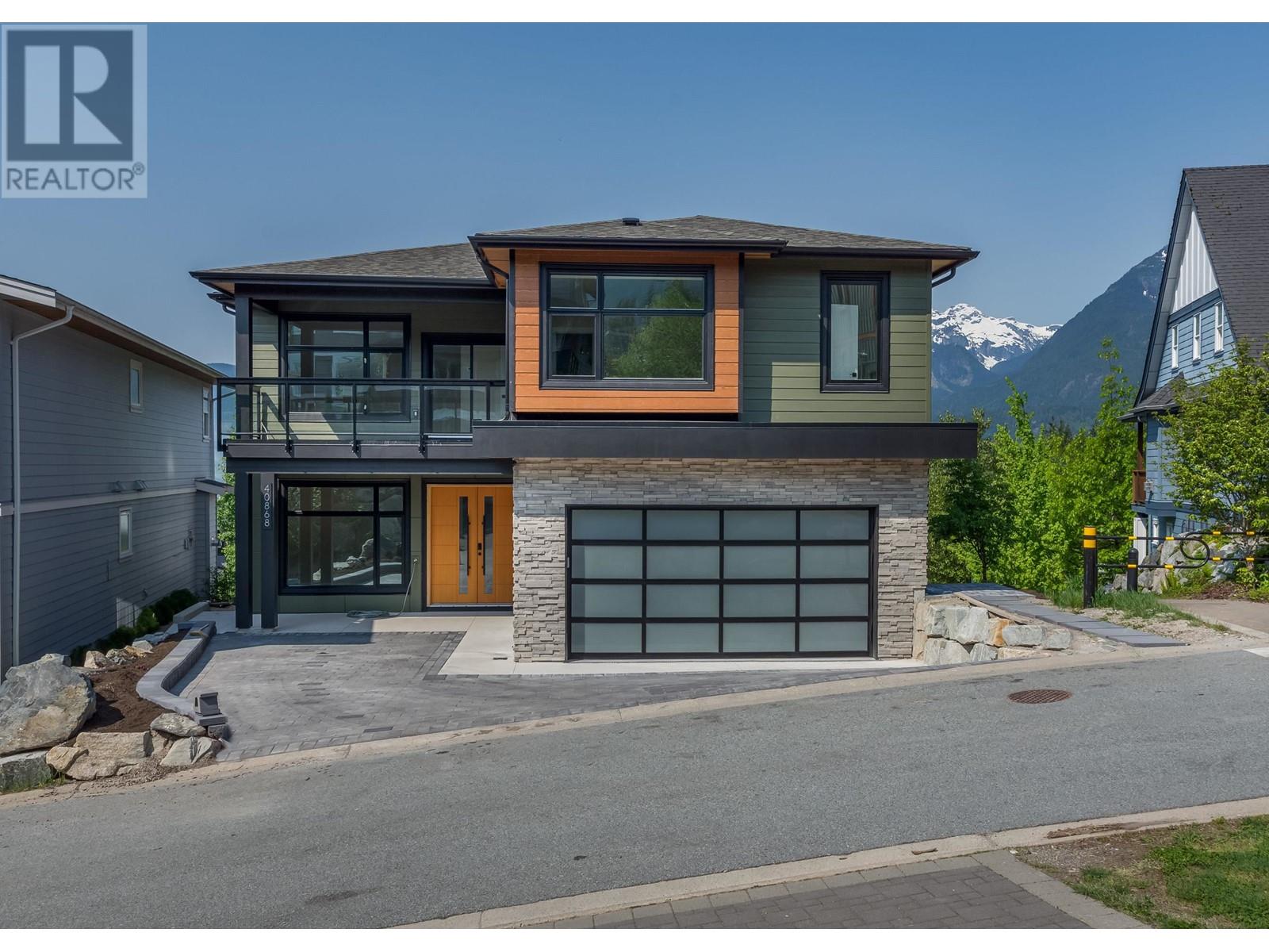 40868 The Crescent, Squamish, British Columbia  V8B 0R9 - Photo 3 - R2842606