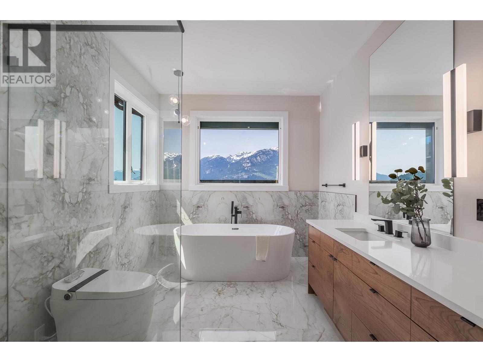 40868 The Crescent, Squamish, British Columbia  V8B 0R9 - Photo 7 - R2842606
