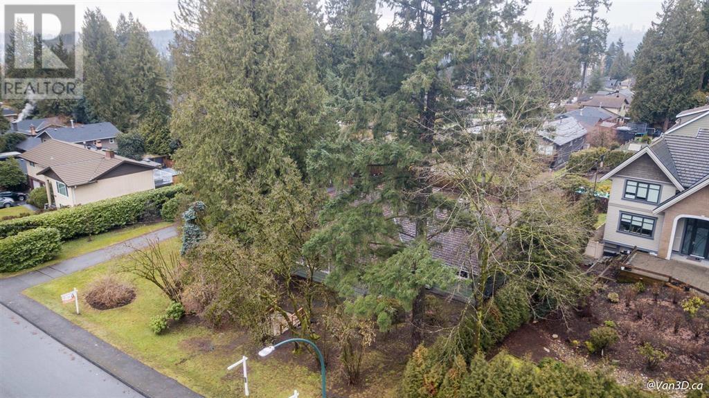 450 Walker Street, Coquitlam, British Columbia  V3K 4E3 - Photo 3 - R2842611