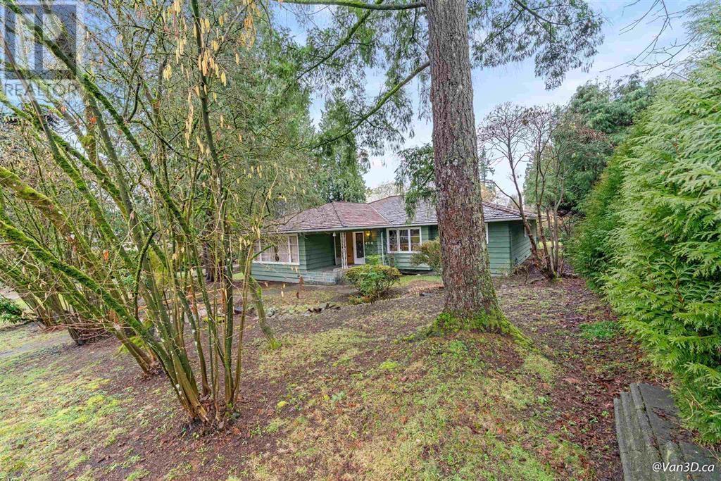 450 Walker Street, Coquitlam, British Columbia  V3K 4E3 - Photo 8 - R2842611