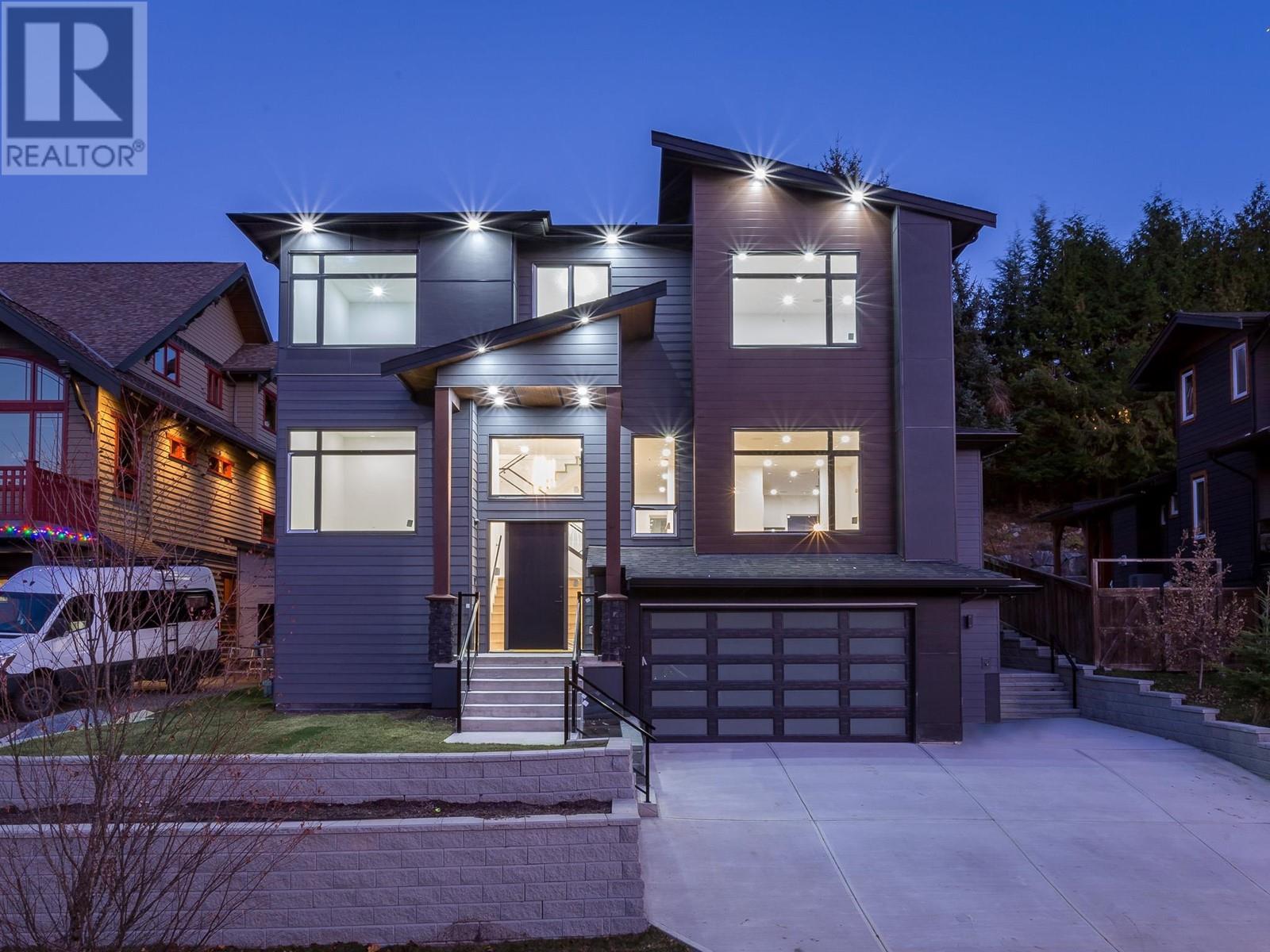 1066 Jay Crescent, Squamish, British Columbia  V8B 0P3 - Photo 1 - R2842626