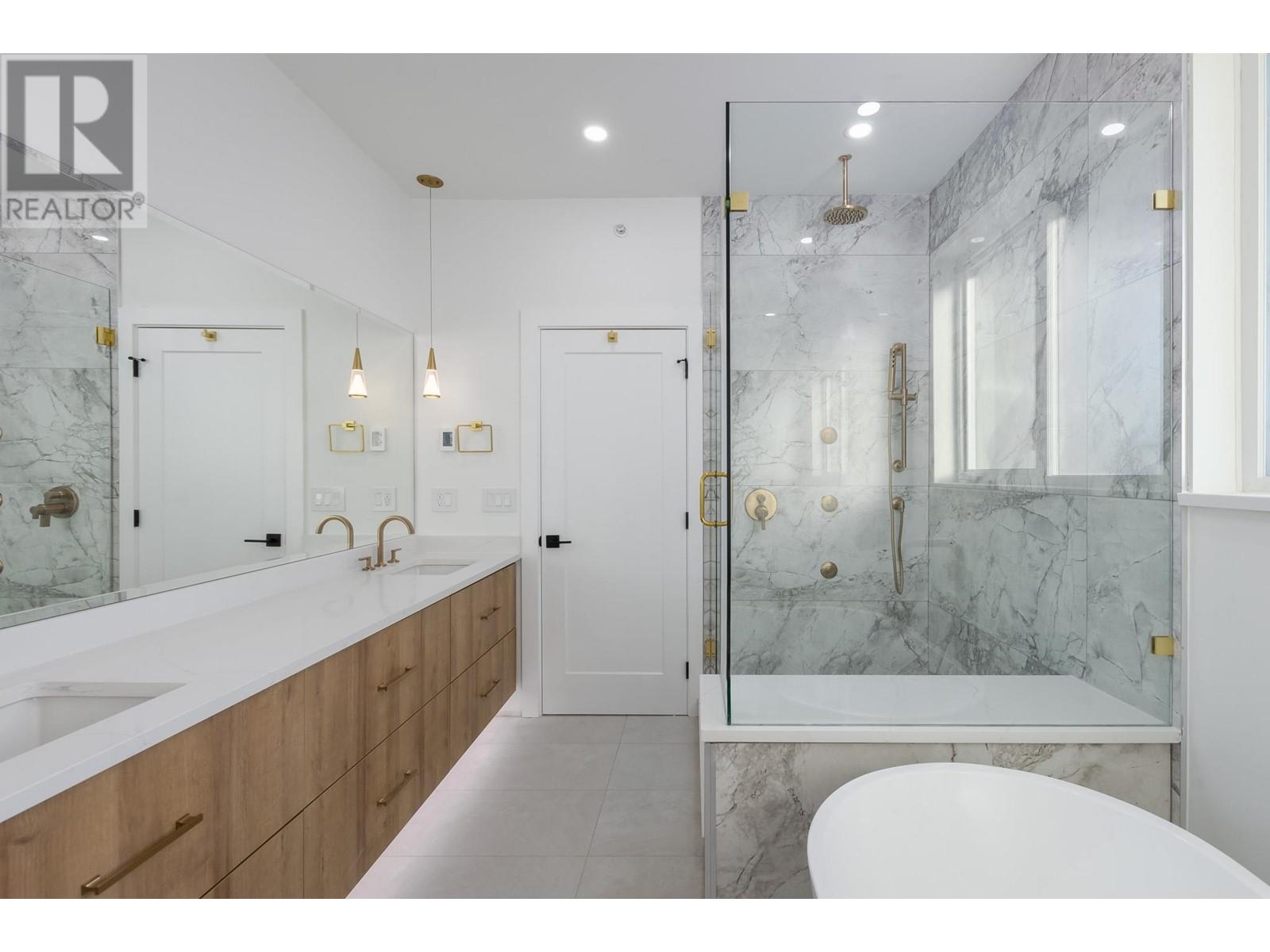 1066 Jay Crescent, Squamish, British Columbia  V8B 0P3 - Photo 13 - R2842626