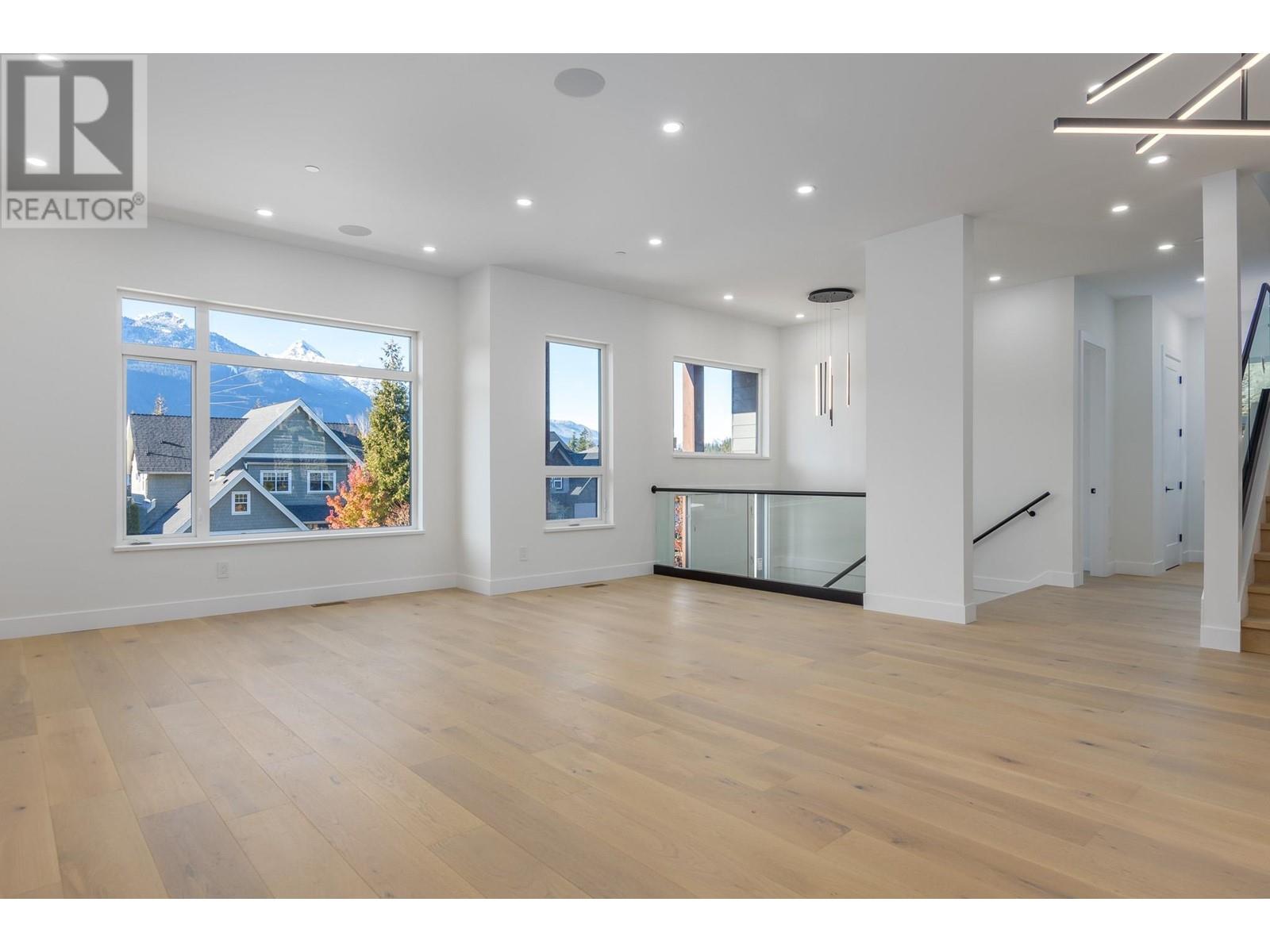 1066 Jay Crescent, Squamish, British Columbia  V8B 0P3 - Photo 26 - R2842626
