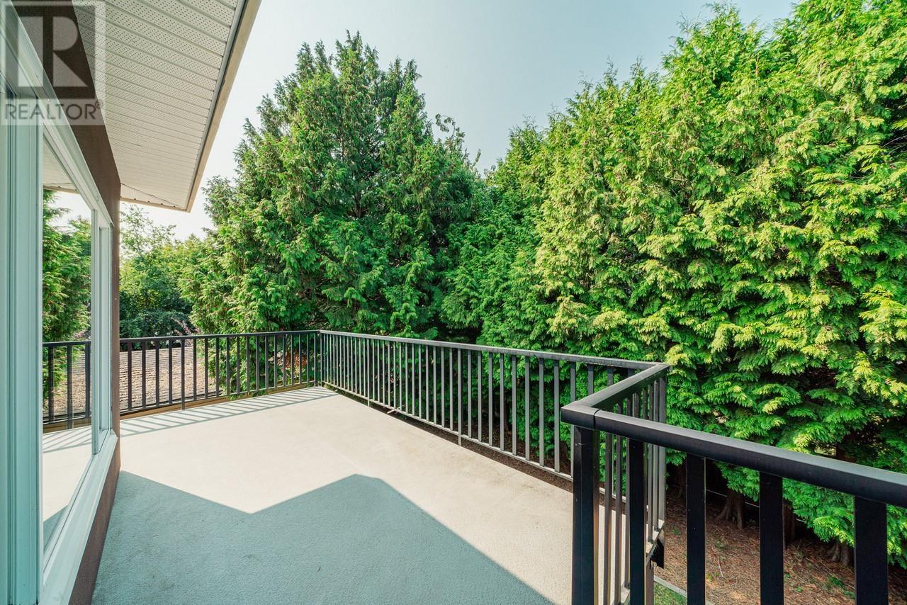 Listing Picture 31 of 33 : 6391 CLEMATIS DRIVE, Richmond / 烈治文 - 魯藝地產 Yvonne Lu Group - MLS Medallion Club Member