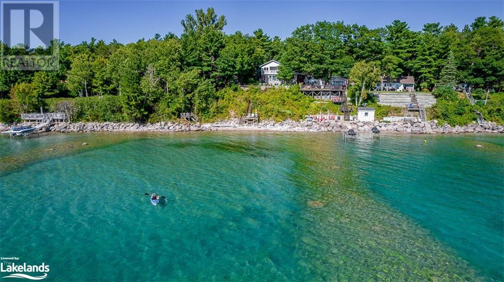 8 WILLOW Drive, tiny, Ontario