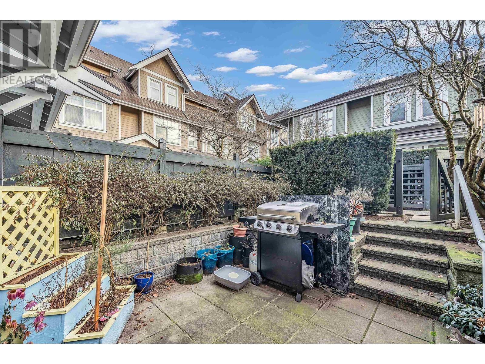 Listing Picture 31 of 38 : 329 W 59TH AVENUE, Vancouver / 溫哥華 - 魯藝地產 Yvonne Lu Group - MLS Medallion Club Member
