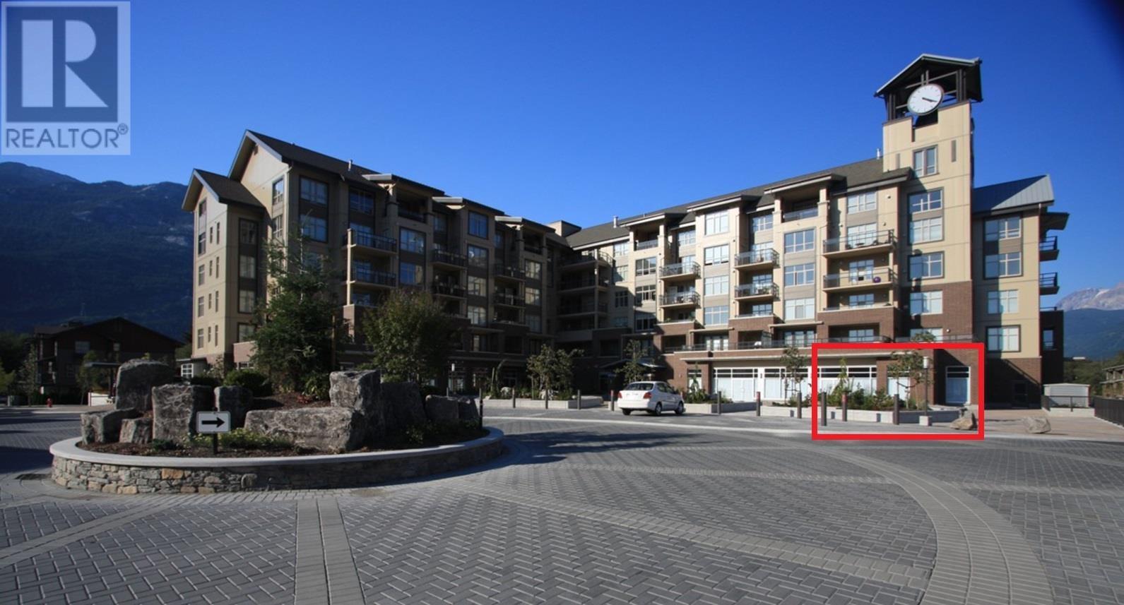 1241 Village Green Way, Squamish, British Columbia  V8B 0A6 - Photo 1 - C8056861