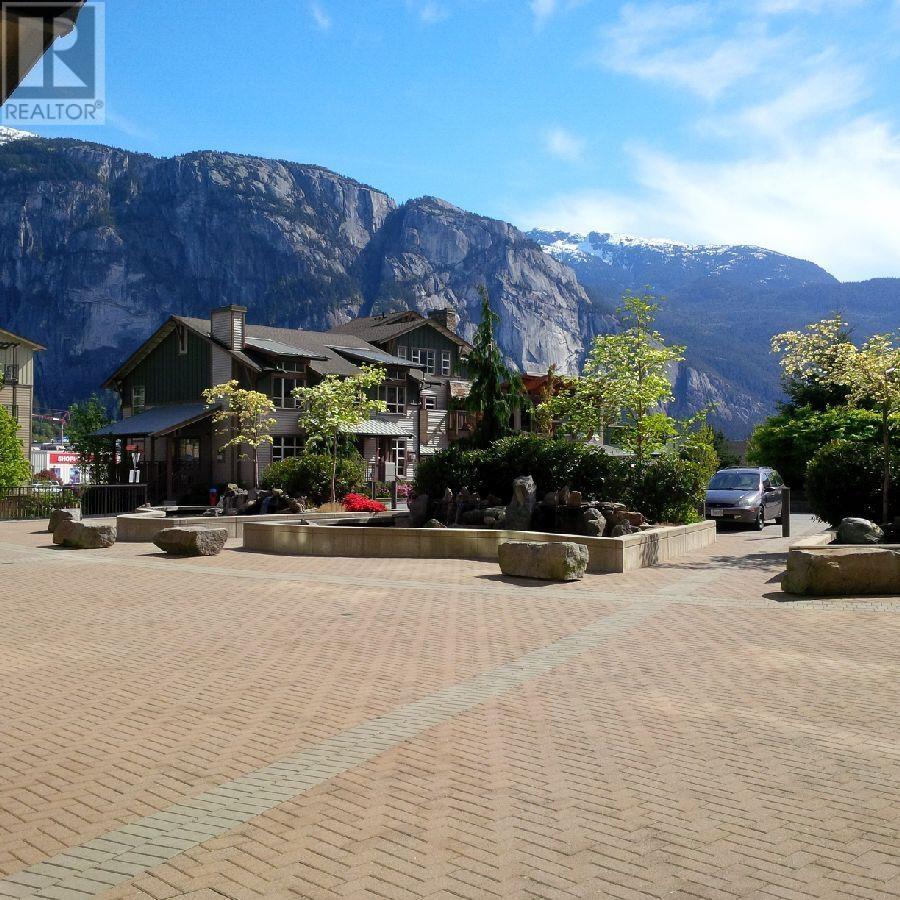 1241 Village Green Way, Squamish, British Columbia  V8B 0A6 - Photo 4 - C8056861