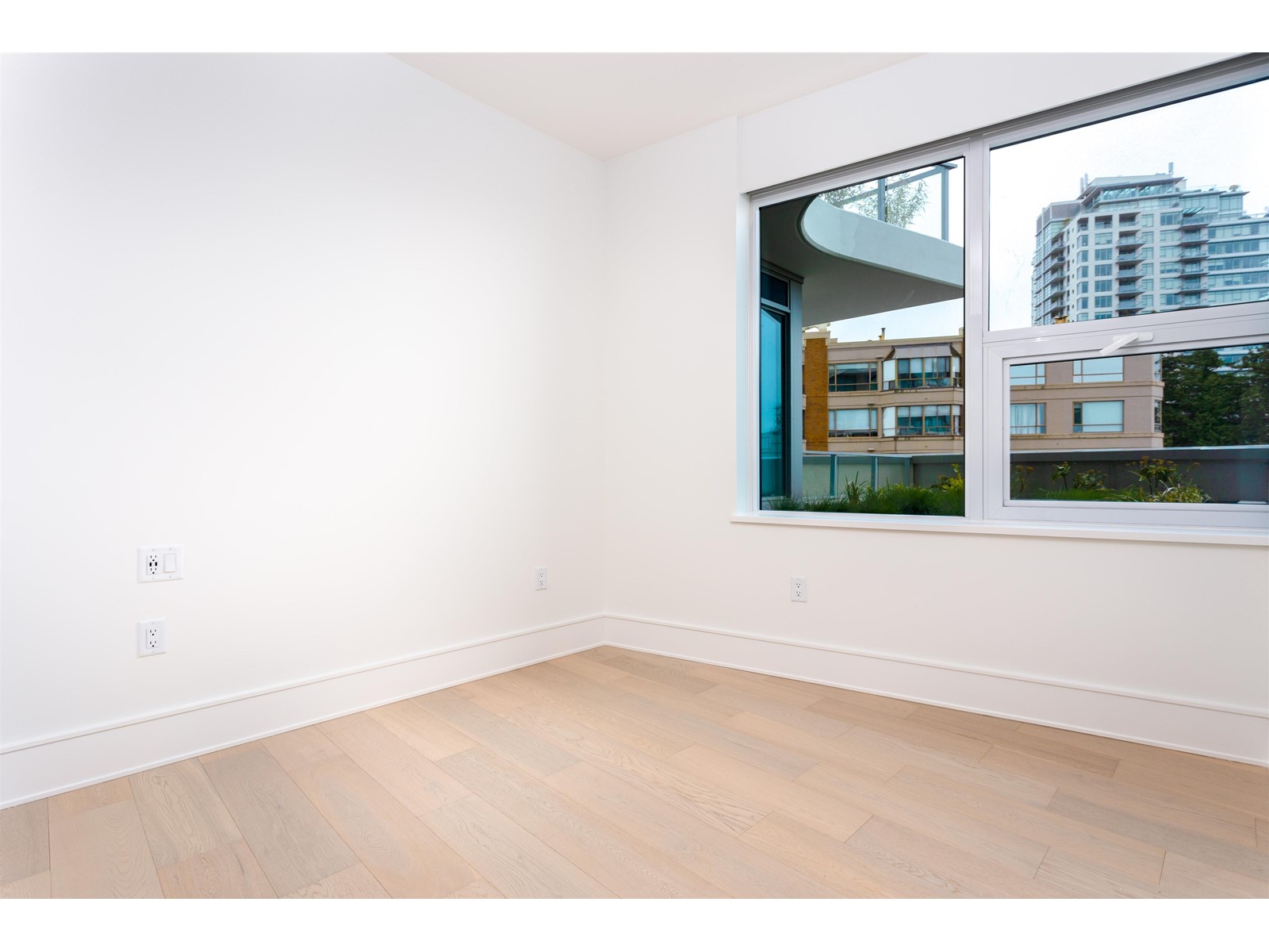 Listing Picture 7 of 18 : 503 1501 FOSTER STREET, White Rock - 魯藝地產 Yvonne Lu Group - MLS Medallion Club Member