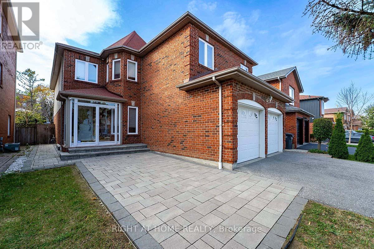 4012 Colonial Dr, Mississauga, Ontario  L5L 4K3 - Photo 2 - W8009626