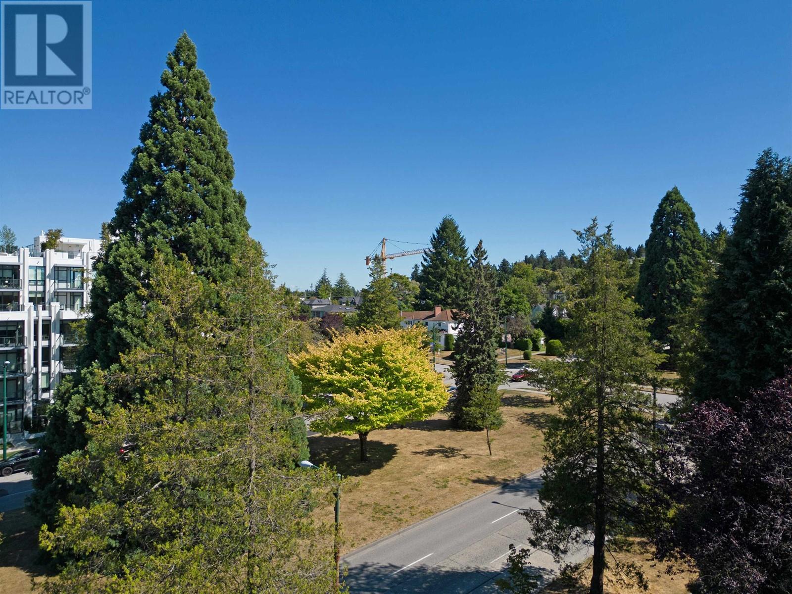 Listing Picture 21 of 22 : 4215 CAMBIE STREET, Vancouver / 溫哥華 - 魯藝地產 Yvonne Lu Group - MLS Medallion Club Member