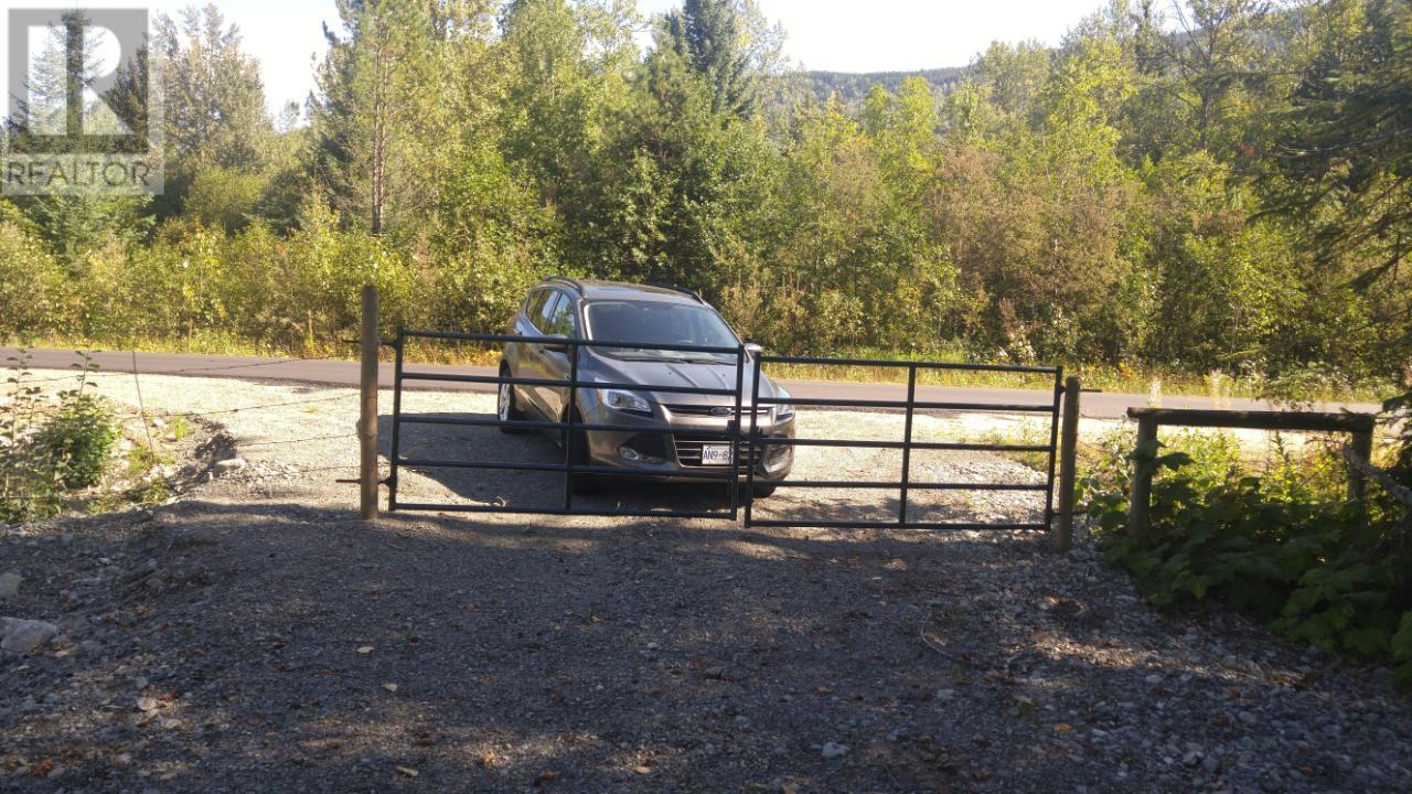 Lot 6 Clearwater Valley Road, Clearwater, British Columbia   - Photo 2 - 175441