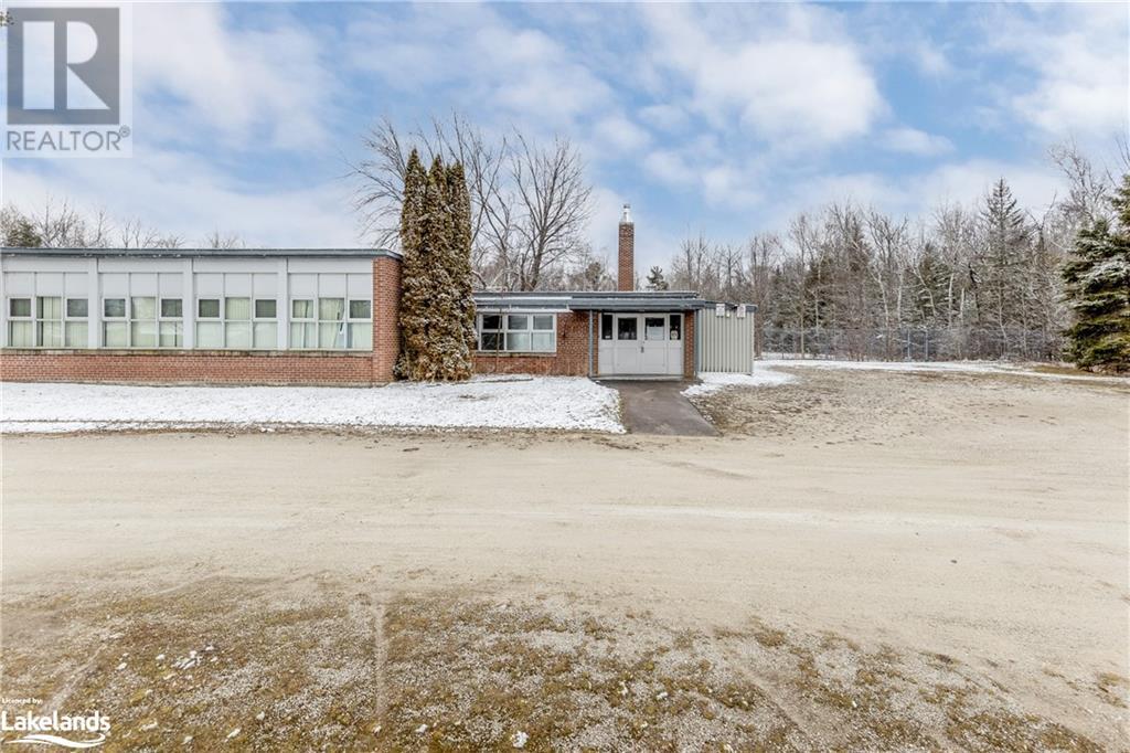 3267 Mosley Street, Wasaga Beach, Ontario  L9Z 1V2 - Photo 6 - 40531194