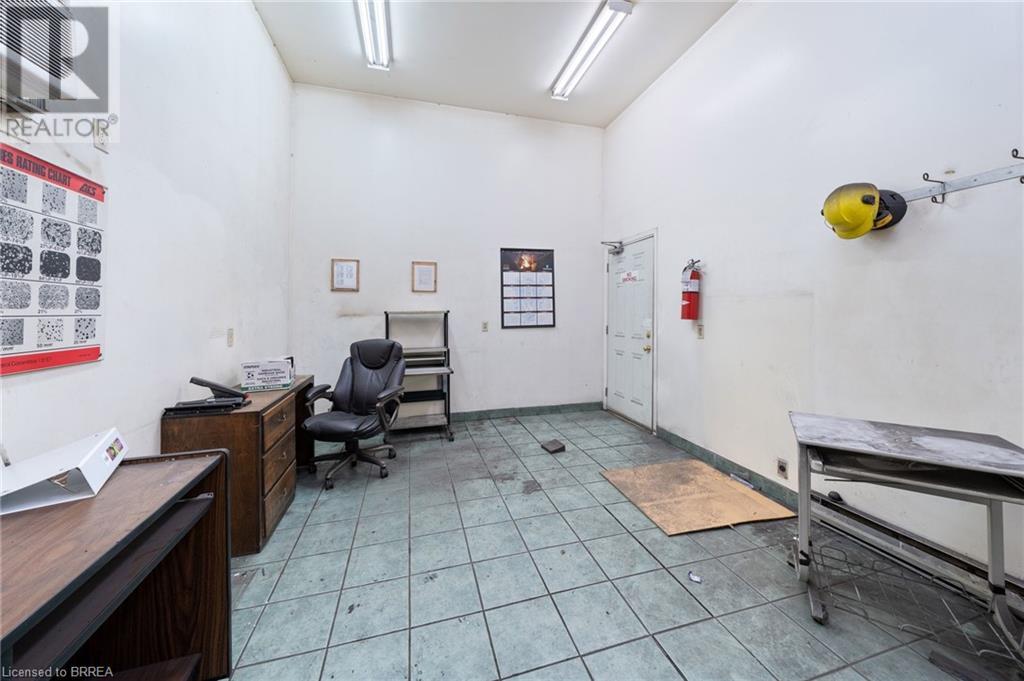 411 West Street, Brantford, Ontario  N3R 3V9 - Photo 37 - 40528560