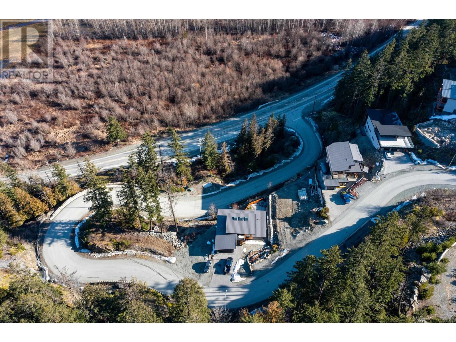 1303 Eagle Drive, Pemberton, British Columbia  V0N 2L0 - Photo 2 - R2843043