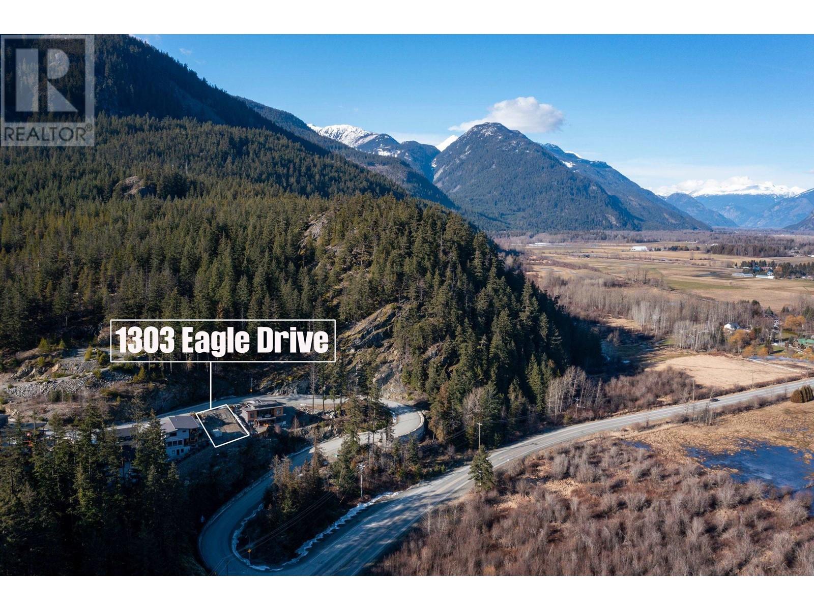 1303 Eagle Drive, Pemberton, British Columbia  V0N 2L0 - Photo 3 - R2843043