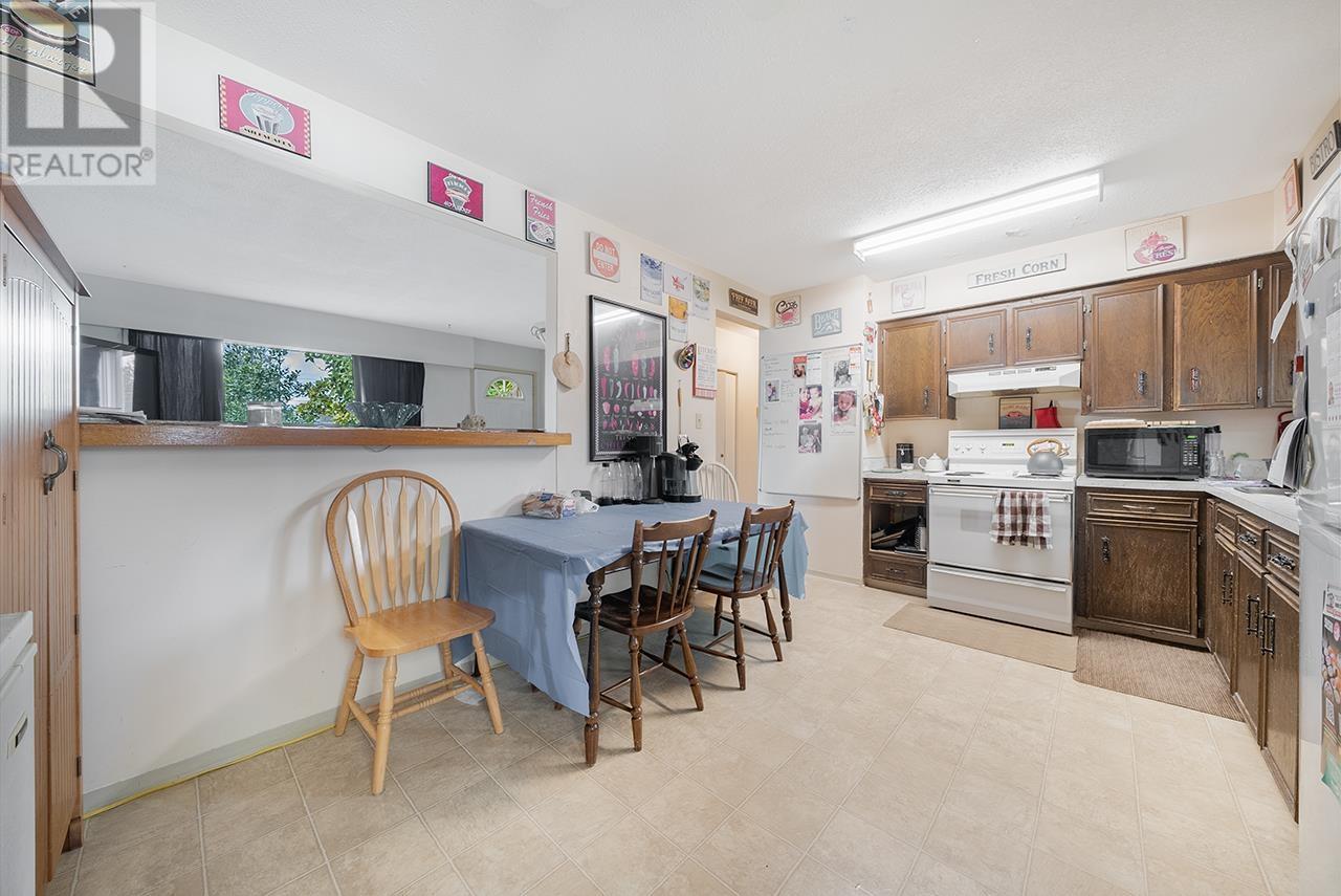 11676 210 Street, Maple Ridge, British Columbia  V2X 4Y1 - Photo 4 - R2843032