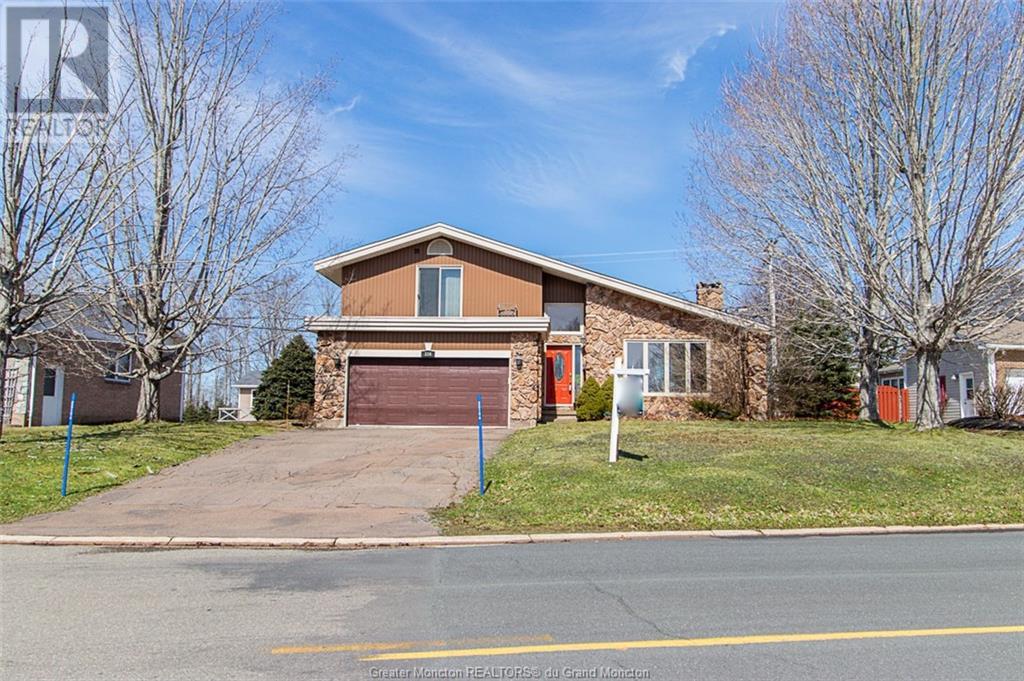 334 Vanier St, Dieppe, New Brunswick  E1A 5N2 - Photo 2 - M156297
