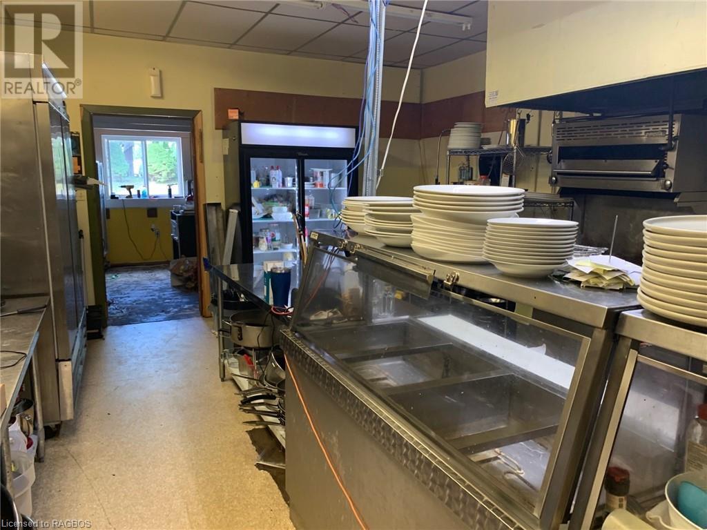 651 Main Street, Sauble Beach, Ontario  N0H 2G0 - Photo 21 - 40468408