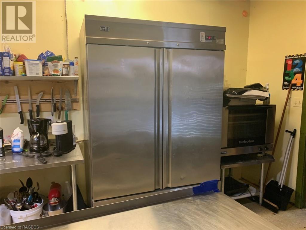 651 Main Street, Sauble Beach, Ontario  N0H 2G0 - Photo 27 - 40468408