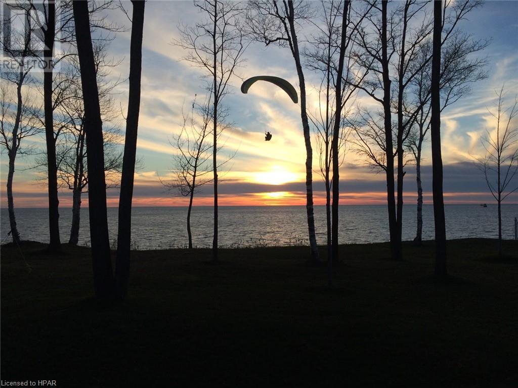 301 Bethune Crescent, Goderich, Ontario  N7A 4M6 - Photo 4 - 40531166