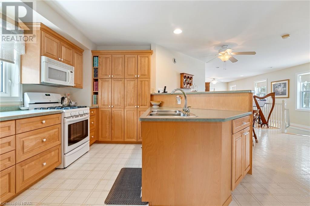 301 Bethune Crescent, Goderich, Ontario  N7A 4M6 - Photo 7 - 40531166