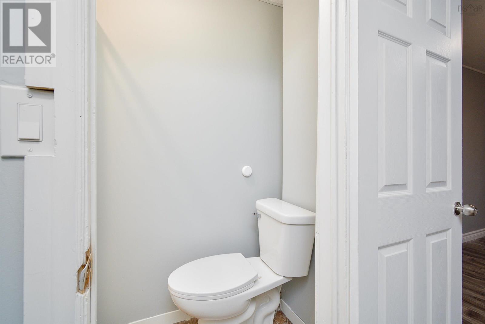 181 George Street, Sydney, Nova Scotia  B1P 1J1 - Photo 9 - 202401273