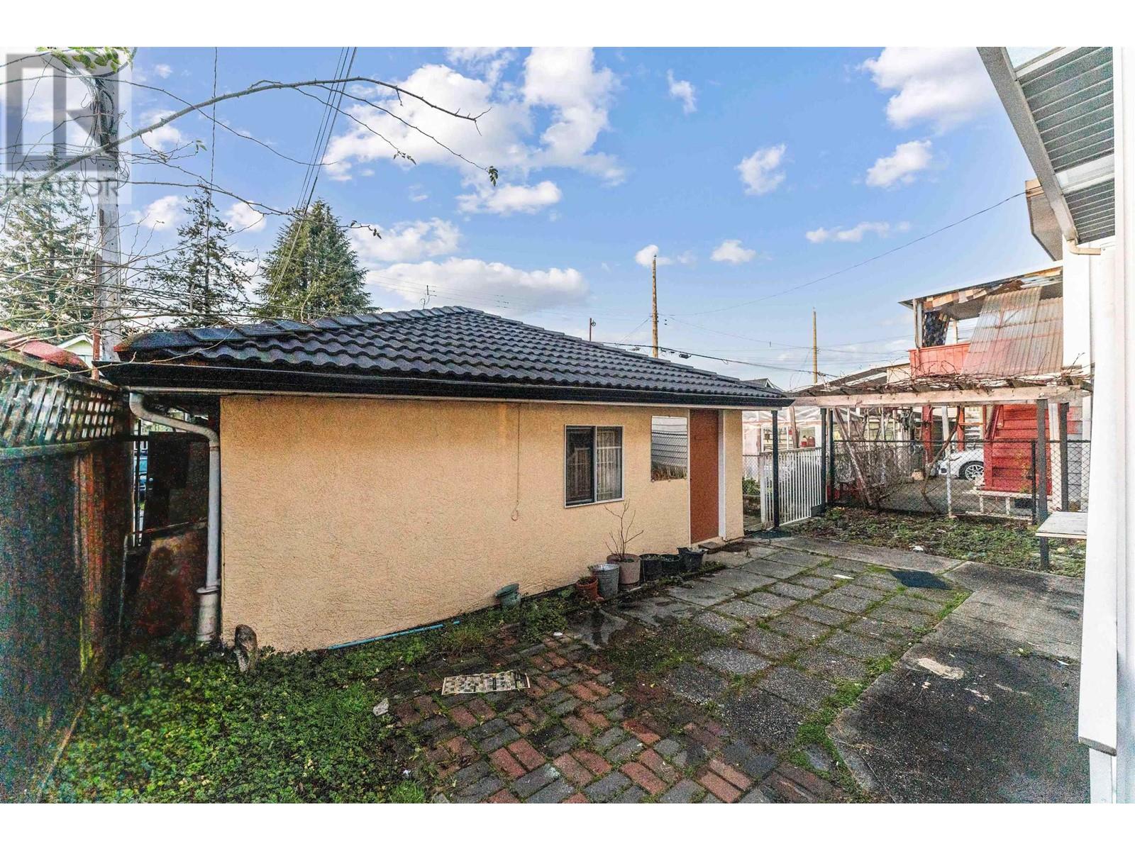 4769 Rupert Street, Vancouver, British Columbia  V5R 2J5 - Photo 2 - R2843214