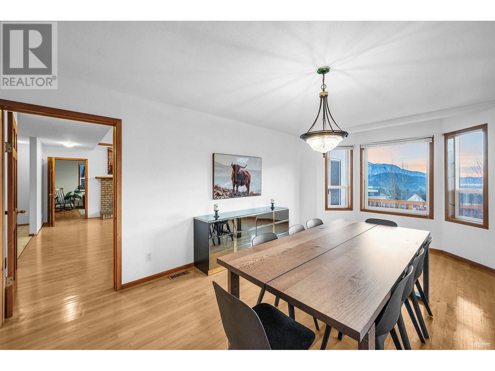 1027 Glacier View Drive, Squamish, British Columbia  V0N 1T0 - Photo 8 - R2843300