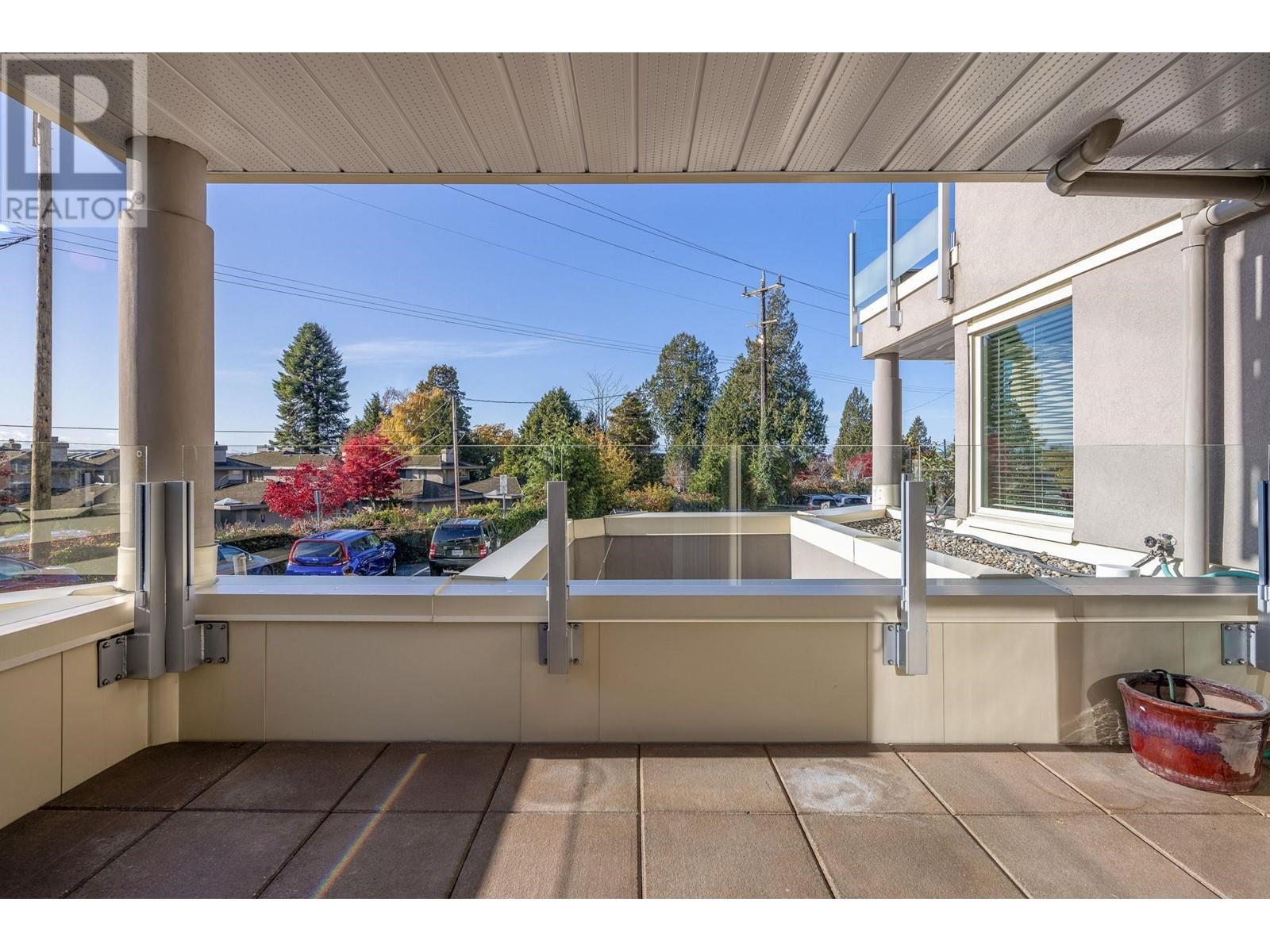 208 2433 Bellevue Avenue, West Vancouver, British Columbia  V7V 1E1 - Photo 18 - R2843432