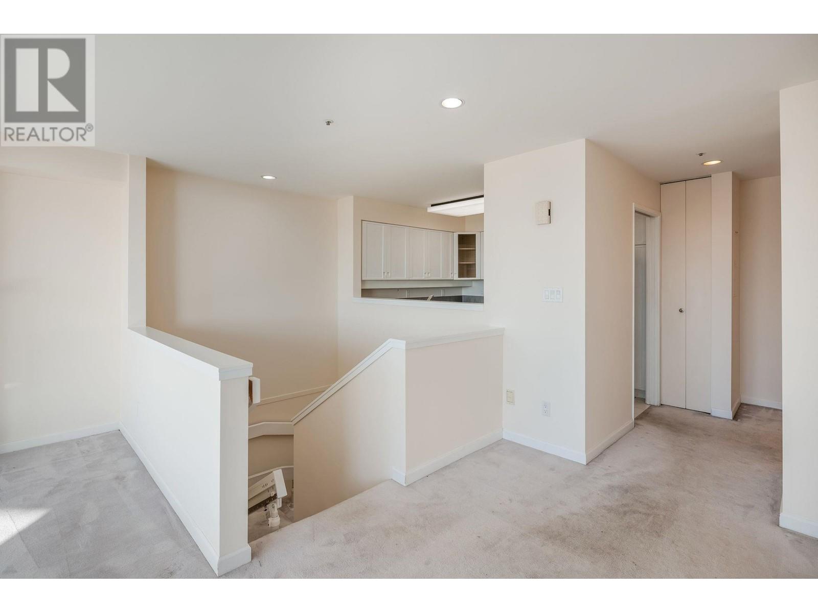 208 2433 Bellevue Avenue, West Vancouver, British Columbia  V7V 1E1 - Photo 8 - R2843432