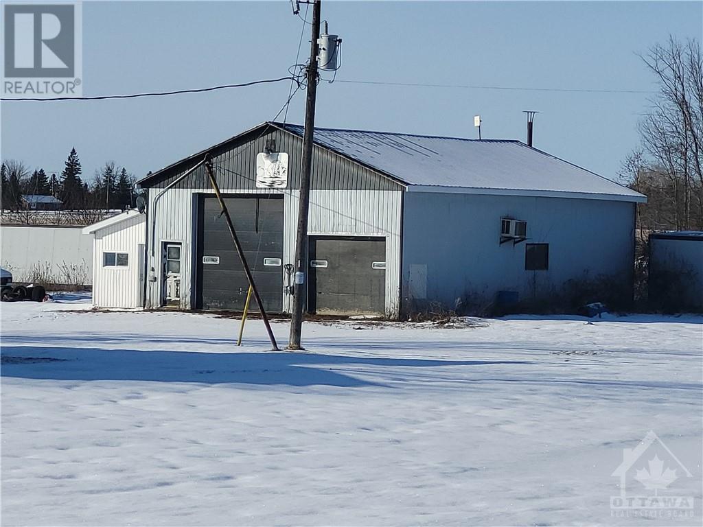 18561 County 43 Road, Apple Hill, Ontario  K0C 1B0 - Photo 6 - 1374576